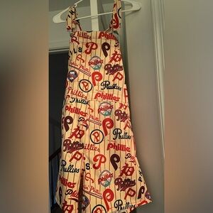 PHILLIES SHORTS OVERALLS WOMENS SIZE L